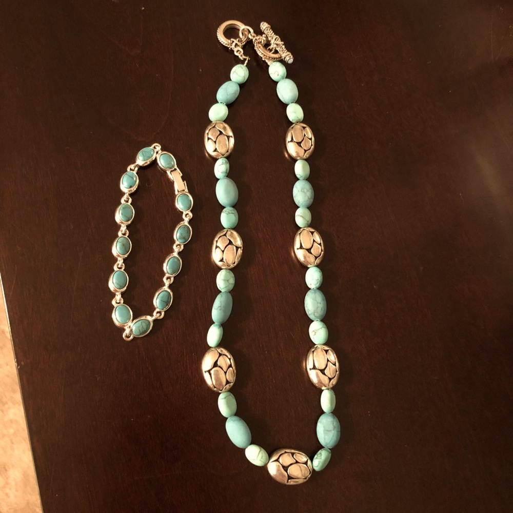 Turquoise necklace and bracelet set
